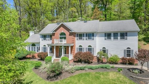 63 Twin Oaks Rd, Bridgewater, NJ, 08807-2345 | Card Image