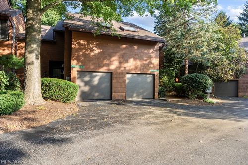 f-30017 Center Ridge Rd, Westlake, OH, 44145-5161 | Card Image