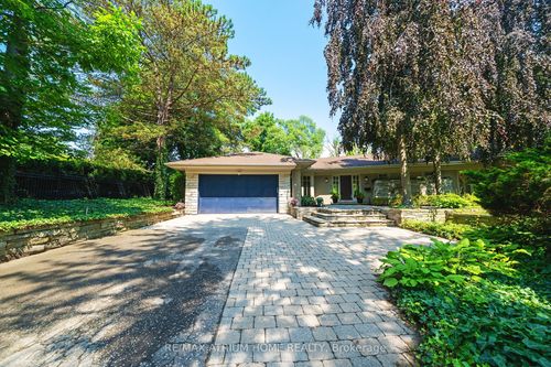 223 Trelawn Ave, Oakville, ON, L6J4R3 | Card Image