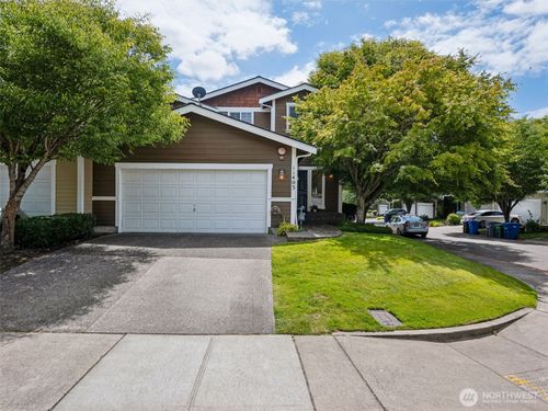 11403 Se 171st St, Renton, WA, 98055-5929 | Card Image