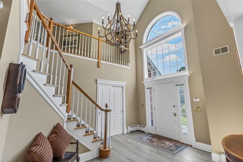 17 Pheasant Run Ln, Dix Hills, NY, 11746-8143 | Card Image