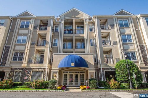 6102 Harcourt Rd, Clifton, NJ, 07013-2694 | Card Image