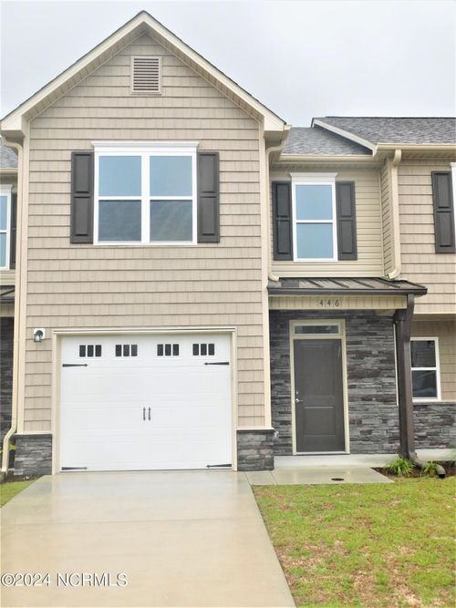 446 Sullivan Loop Rd, Midway Park, NC, 28544-0005 | Card Image