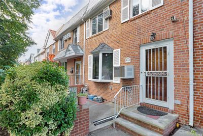 61-53 81st Street, House other with 3 bedrooms, 2 bathrooms and null parking in Middle Village NY | Image 2