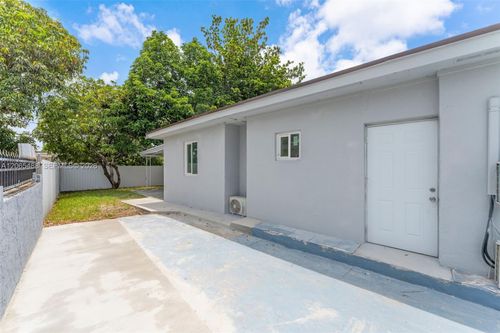 b-17915 Nw 43rd Ct, Miami Gardens, FL, 33055-3323 | Card Image