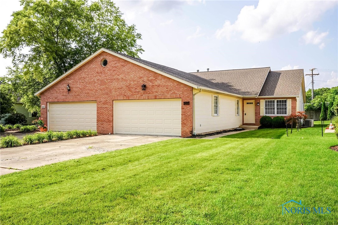 Dalores Dr, Findlay, OH 45840