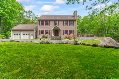 9 Jordan Hill Rd, Sandy Hook, CT, 06482-1538 | Card Image