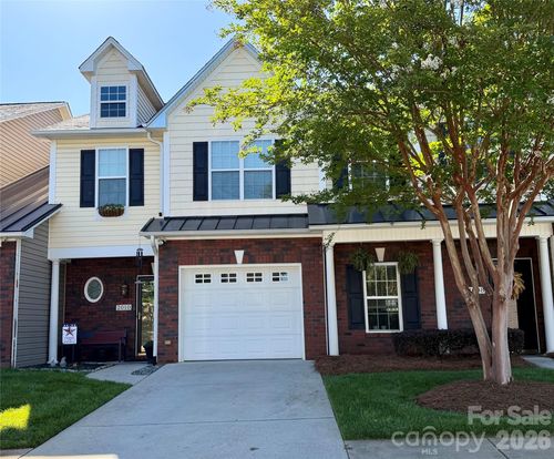 2010 Talbot Ln, Hickory, NC, 28602-9165 | Card Image