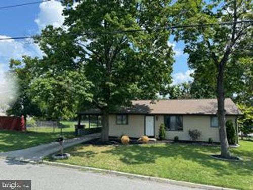 9 Centre Ave, West Deptford, NJ, 08051-1642 | Card Image