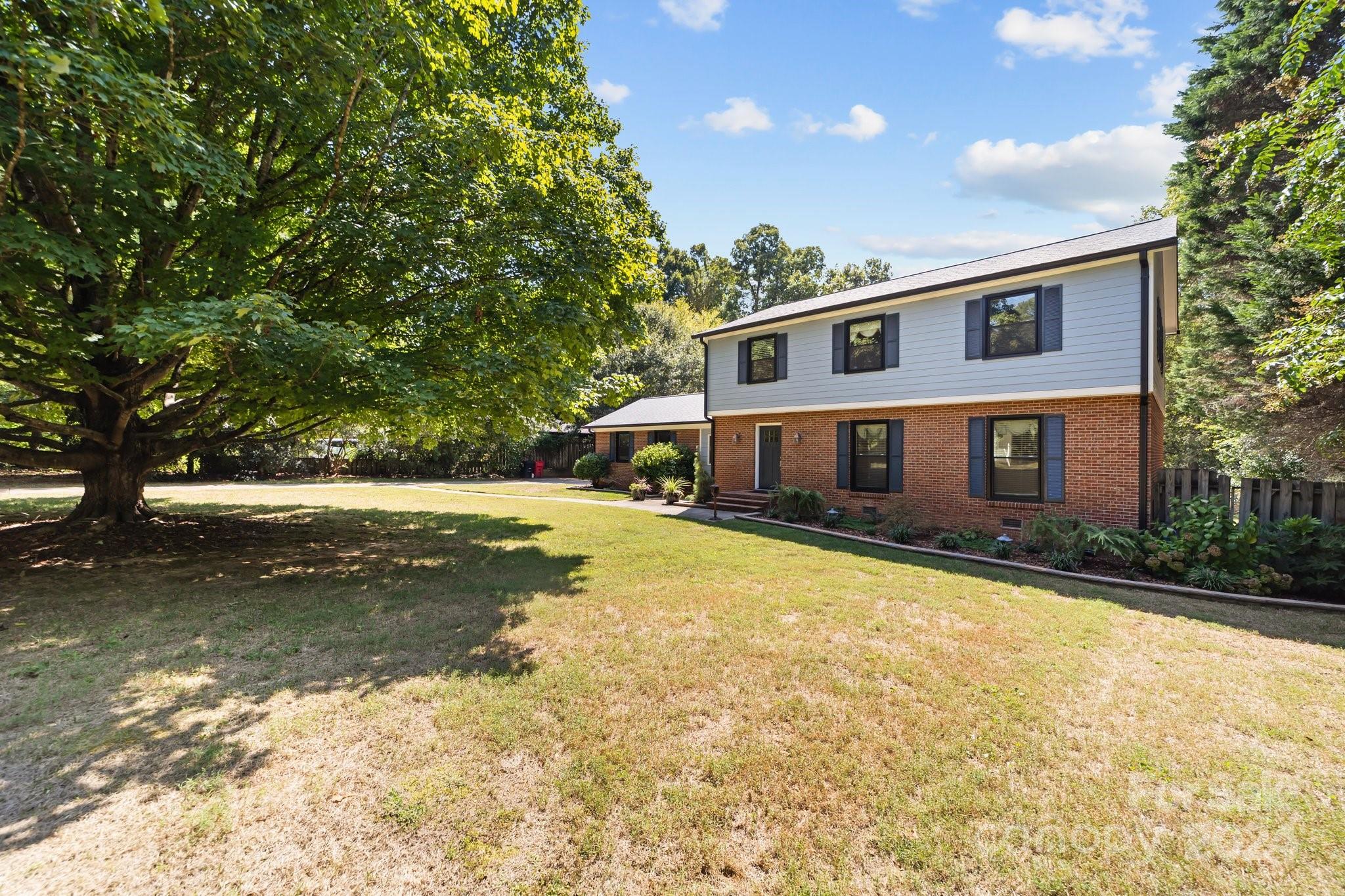 Churchill Rd, Davidson, NC 28036