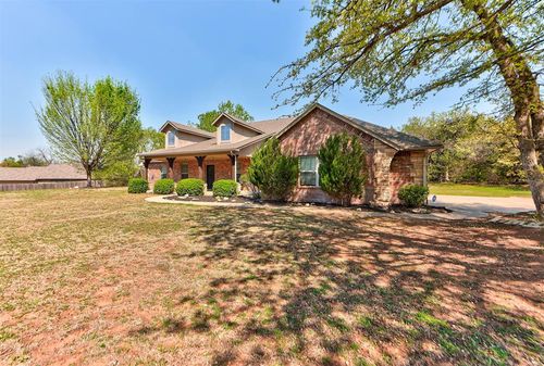809 Breezy Hill Rd, Edmond, OK, 73025-5812 | Card Image