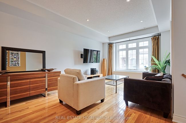 4 Isaac Devins Ave, House attached with 3 bedrooms, 4 bathrooms and 1 parking in Vaughan ON | Image 4