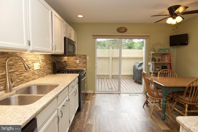 24 Pine Woods Ct, Townhouse with 3 bedrooms, 3 bathrooms and null parking in READING PA | Image 4