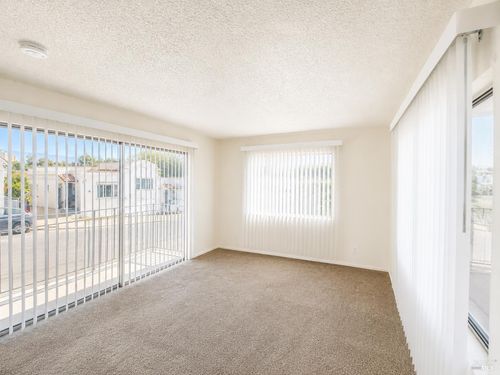 2048 13th Avenue, Oakland, CA, 94606 | Card Image