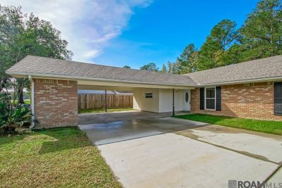 9833 Banway Dr, House other with 3 bedrooms, 2 bathrooms and null parking in Central LA | Image 3