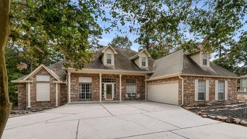 221 Woodside Ln, Montgomery, TX, 77356-8118 | Card Image