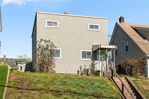 132 Carnegie Ave, Clairton, PA, 15025-2223 | Card Image