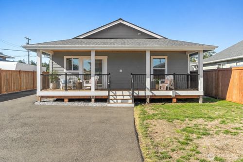 842 N Montesano St, Westport, WA, 98595-9726 | Card Image