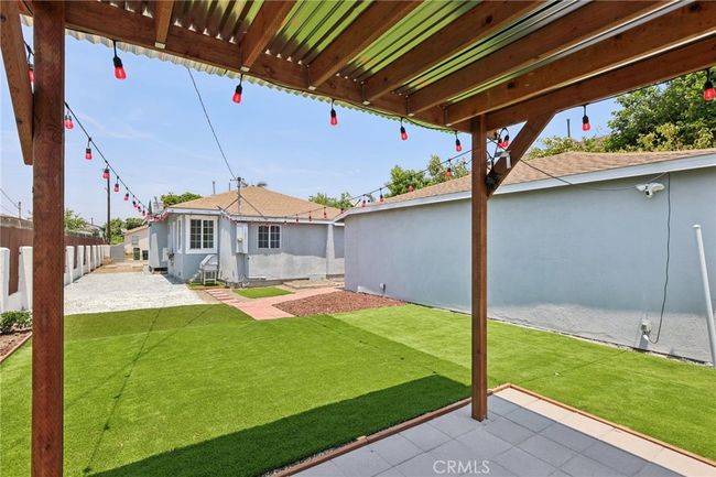 2422 E 116 Th Pl, House other with 3 bedrooms, 1 bathrooms and 2 parking in Los Angeles CA | Image 21