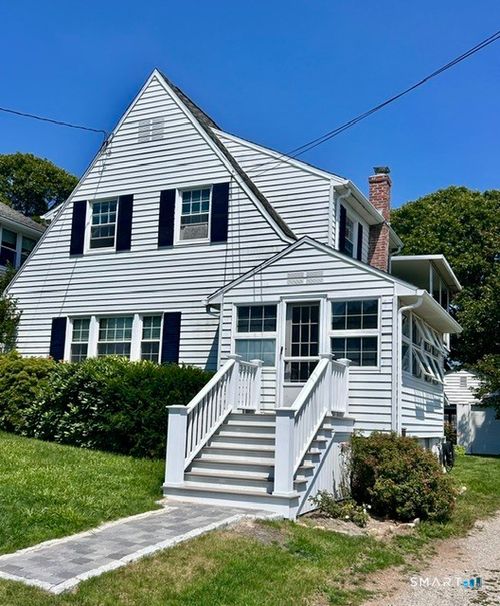 82 Menunketesuck Rd, Westbrook, CT, 06498-1721 | Card Image
