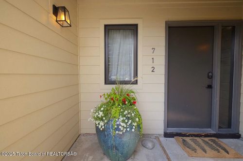 712-3675 N Teton Drive, Wilson, WY, 83014 | Card Image