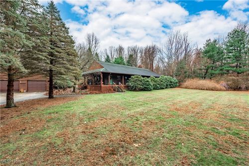 49215 Whittlesey Rd, Amherst, OH, 44001-9647 | Card Image