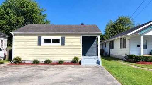 817 Narrow St, Thibodaux, LA, 70301-4632 | Card Image