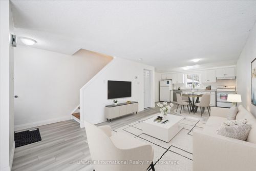 5 Troy Cres, Guelph, ON, N1E6W7 | Card Image