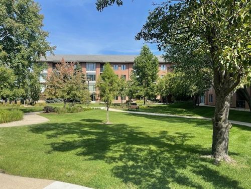 apt-220-875 E 22nd St, Lombard, IL, 60148-5025 | Card Image