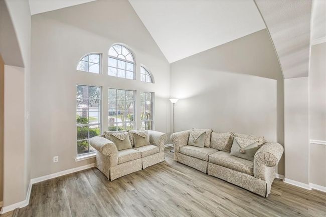 1304 Pine Forest Dr, House other with 4 bedrooms, 3 bathrooms and 3 parking in Pearland TX | Image 4