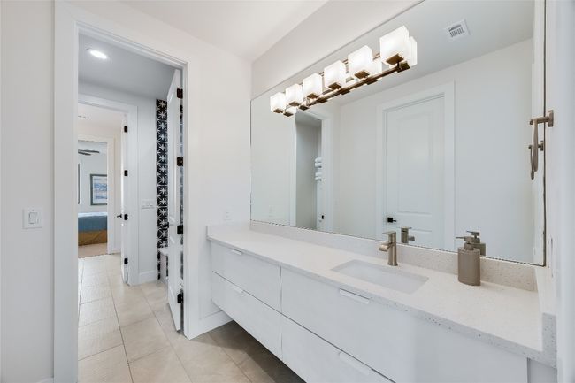 Jack and Jill Bath | Image 22