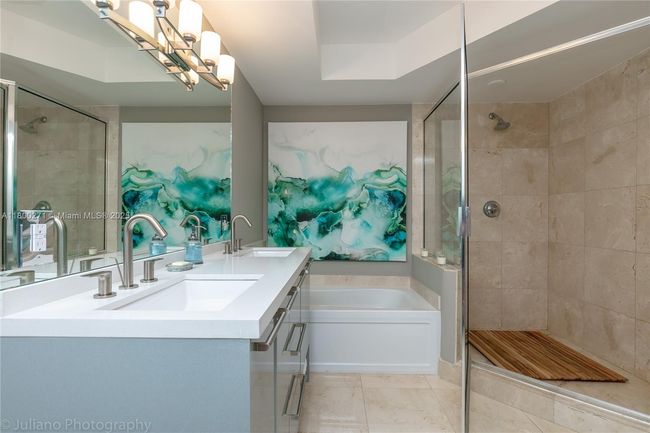 APT-1005 - 17555 Atlantic Blvd, Condo with 2 bedrooms, 2 bathrooms and null parking in Sunny Isles Beach FL | Image 16