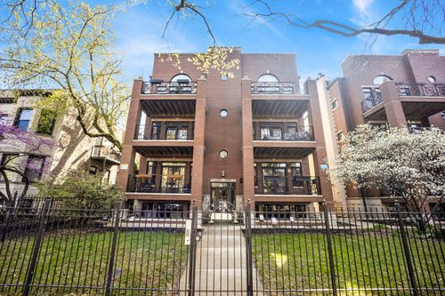 2n-4543 N Malden Street, Chicago, IL, 60640 | Card Image