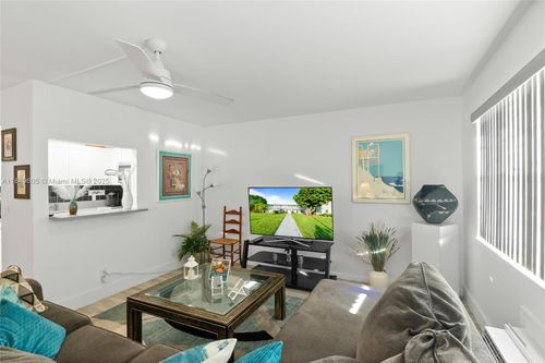 275-275 Farnham L, Deerfield Beach, FL, 33442-2942 | Card Image