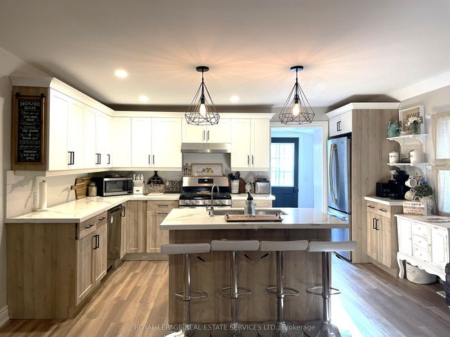 2834 County Rd 124, House other with 3 bedrooms, 2 bathrooms and 5 parking in Duntroon ON | Image 15