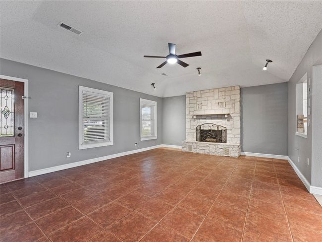 411 Chad Ln, House other with 3 bedrooms, 2 bathrooms and null parking in Red Oak TX | Image 6