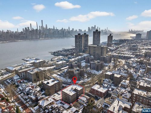 18 74th St, North Bergen, NJ, 07047-5942 | Card Image