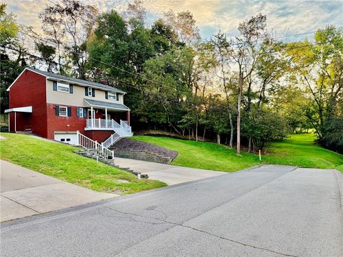 451 Saratoga Dr, Pleasant Hills, PA, 15236 | Card Image