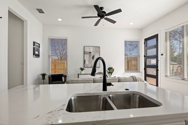 172 W 17 Th St, Townhouse with 3 bedrooms, 3 bathrooms and null parking in Mount Pleasant TX | Image 11
