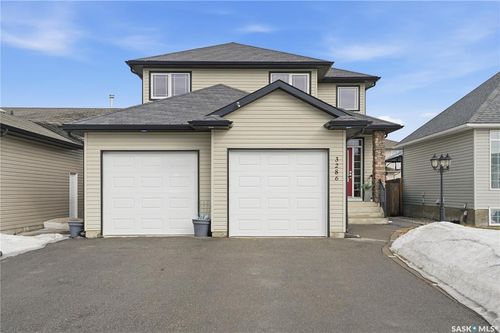 3286 Mcclocklin Road, Saskatoon, SK, S7R0B9 | Card Image