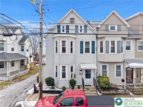 322 Belvidere St, Nazareth, PA, 18064-2205 | Card Image