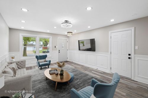 18222 Idlewild Dr, Country Club Hills, IL, 60478-5126 | Card Image