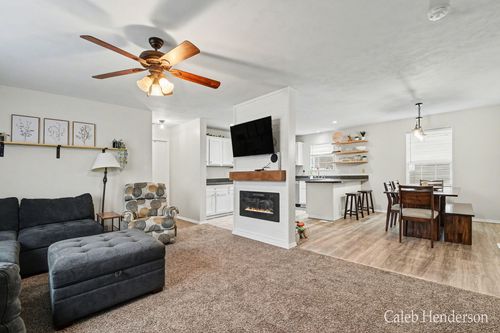 1131 Glasgow Ave, Wayland, MI, 49348-8935 | Card Image