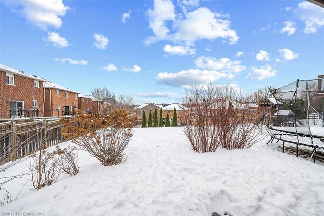 11 Sundial Cres, House other with 5 bedrooms, 3 bathrooms and 6 parking in Dundas ON | Image 45