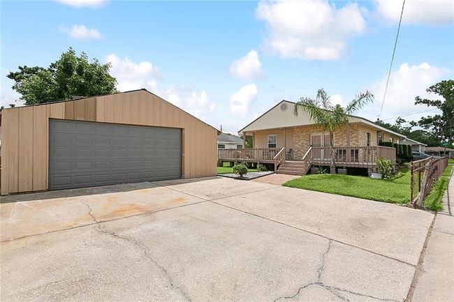 Garage and workshop | Image 15