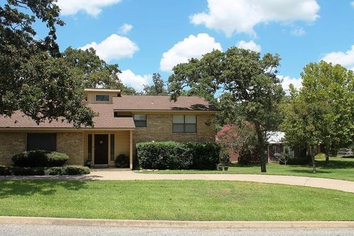 214 Briarwood Dr, Bellville, TX, 77418-3400 | Card Image