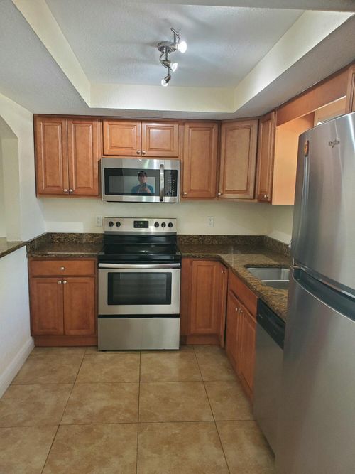 4141 16th St, Vero Beach, FL, 32960-2785 | Card Image