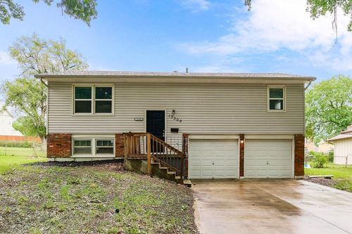 13309 Winchester Ave, Grandview, MO, 64030-3223 | Card Image