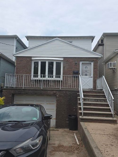 43 Edwards Ct, Bayonne, NJ, 07002-1323 | Card Image