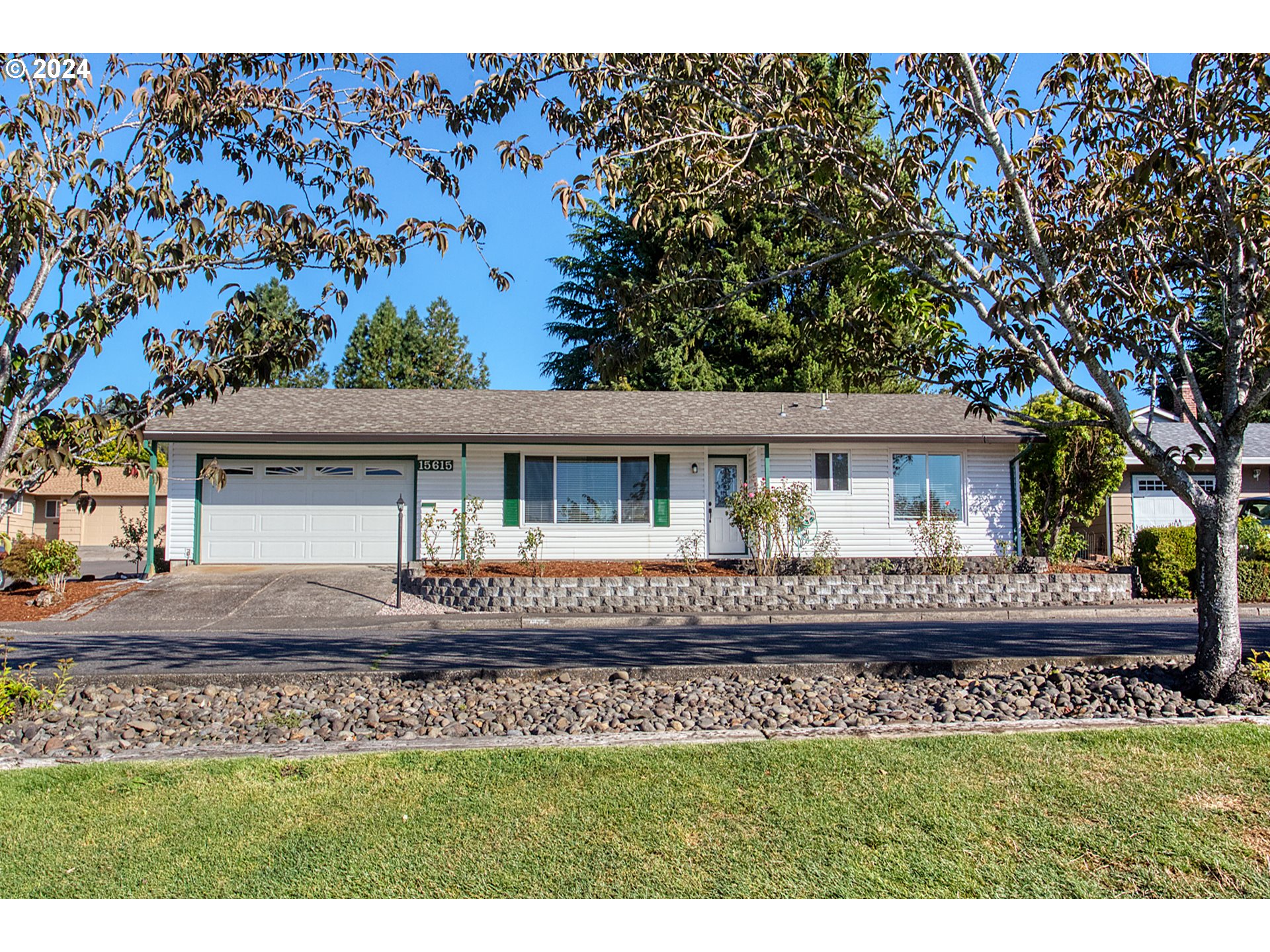 Queen Victoria Pl, Portland, OR 97224